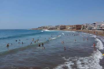 Oleaje en las playas de Telde/Antonio Rico.